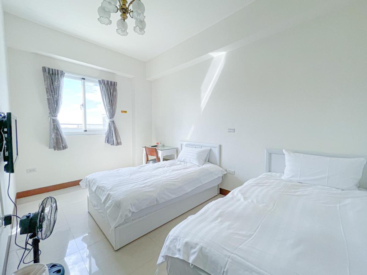 Sevilla Hostel T'ai-tung Εξωτερικό φωτογραφία