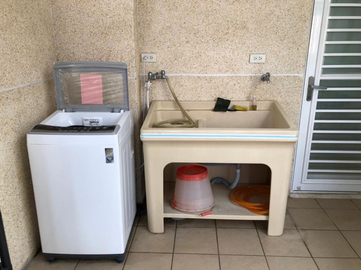 Sevilla Hostel T'ai-tung Εξωτερικό φωτογραφία