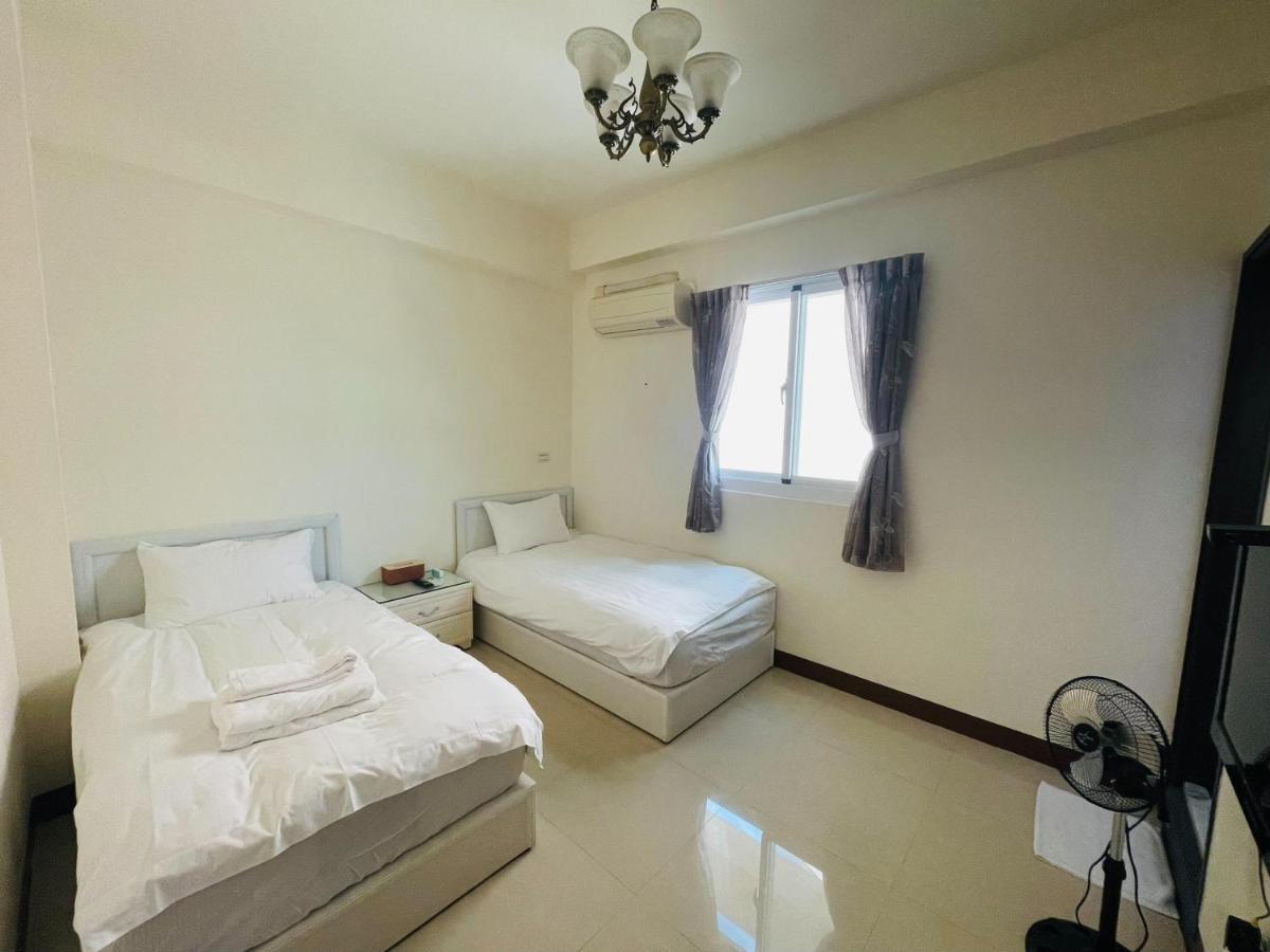Sevilla Hostel T'ai-tung Εξωτερικό φωτογραφία